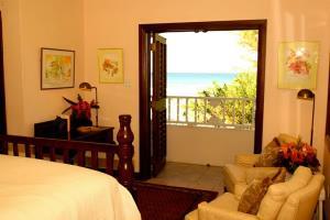 4 Bedroom Villa - Runaway Bay Εξωτερικό φωτογραφία